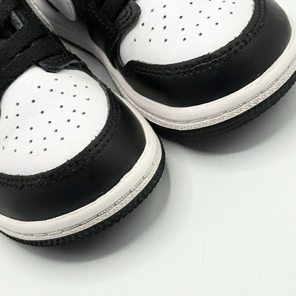 Nike Air Jordan Retro 1 OG High Top Panda Black White Lace Up Toddler Sneakers - - Picture 2 of 14